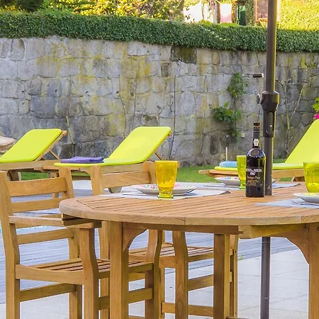 Liiiving In Porto | Oporto Garden Pool House *