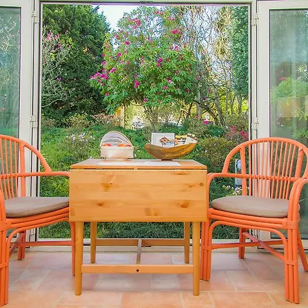 Liiiving In | Garden Pool House Апартаменты