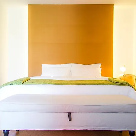 Liiiving In Porto | Oporto Garden Pool House