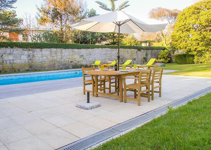 Liiiving In Porto | Oporto Garden Pool House Apartment *