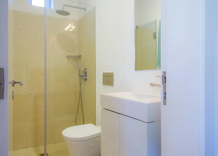 Liiiving In Porto | Oporto Garden Pool House Porto