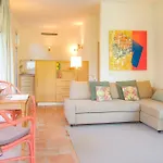 Liiiving In | Garden Pool House * Πόρτο
