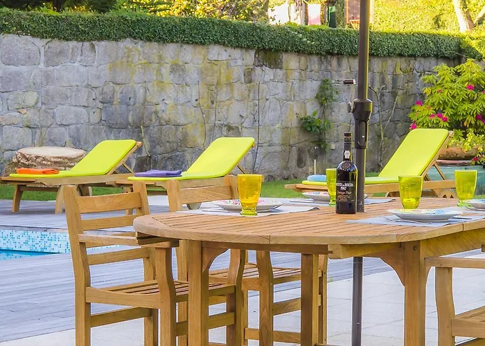 Liiiving In Porto | Oporto Garden Pool House *