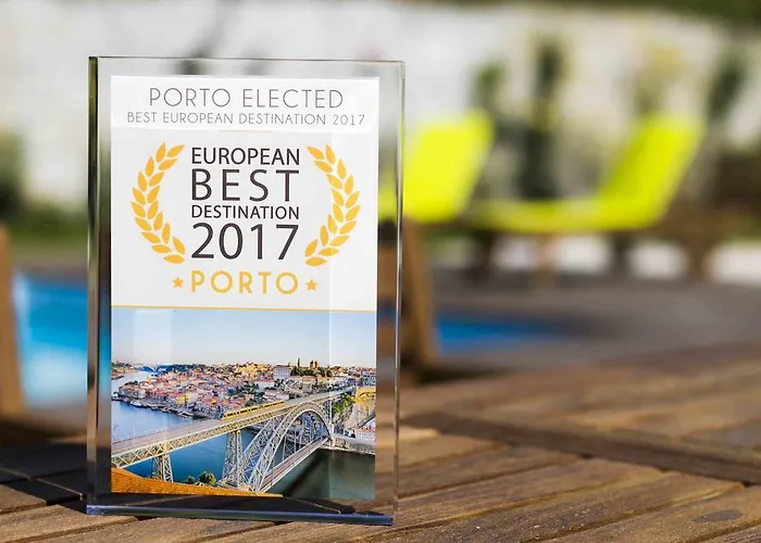 Liiiving In Porto | Oporto Garden Pool House Oporto