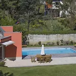 Liiiving In | Garden Pool House * Oporto
