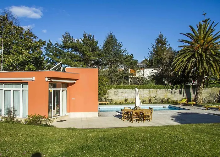 Liiiving In | Garden Pool House Apartamento Oporto